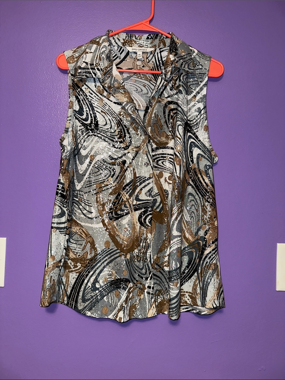 Nic+Zoe Sleeveless Abstract Swirl Blouse — Black & Brown